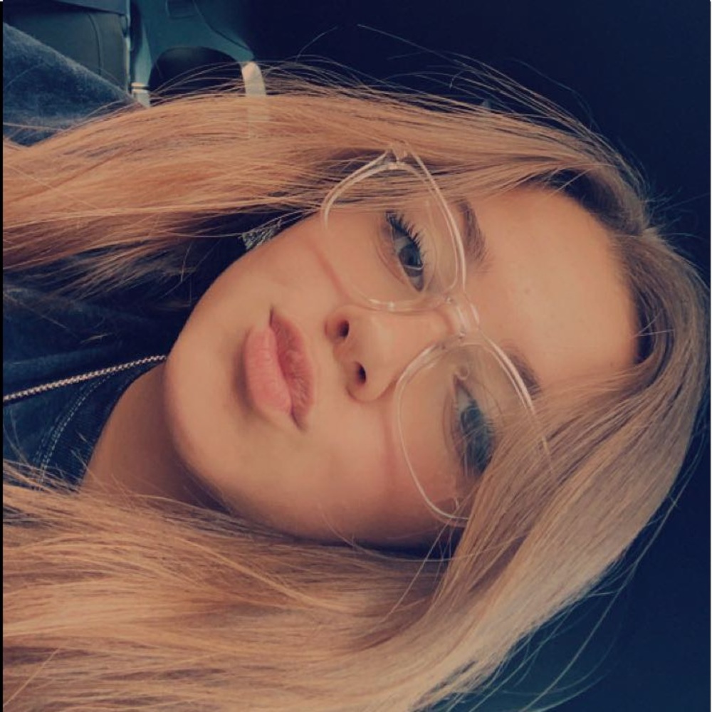 Meet your Posher, Emma